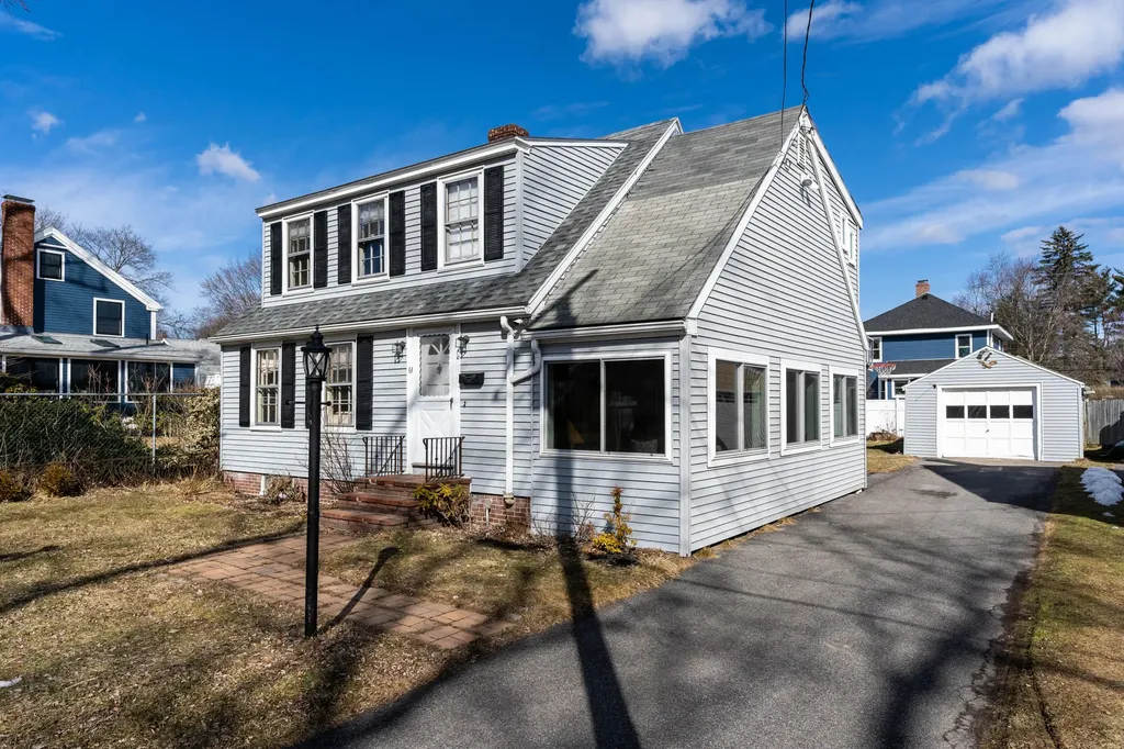 61 Gleckler Road Portland ME 04103