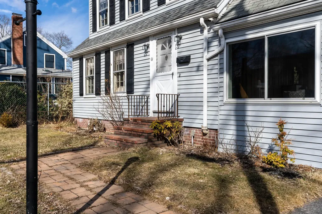61 Gleckler Road Portland ME 04103