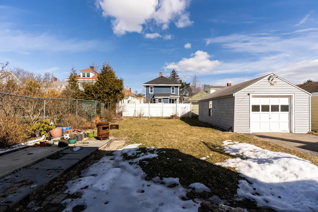 61 Gleckler Road Portland ME 04103