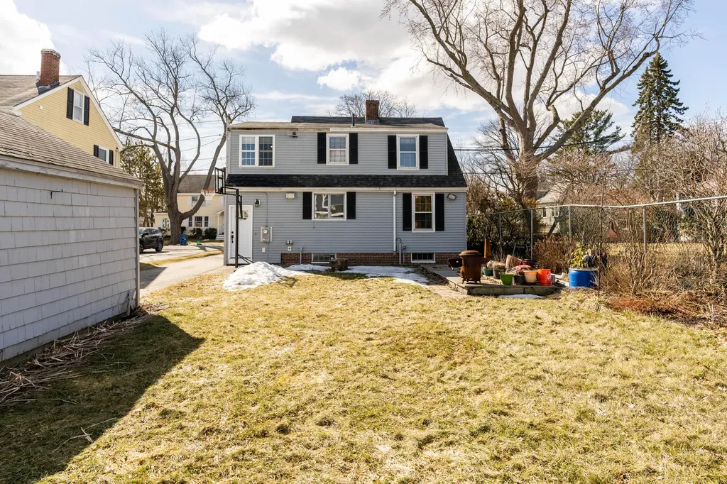 61 Gleckler Road Portland ME 04103