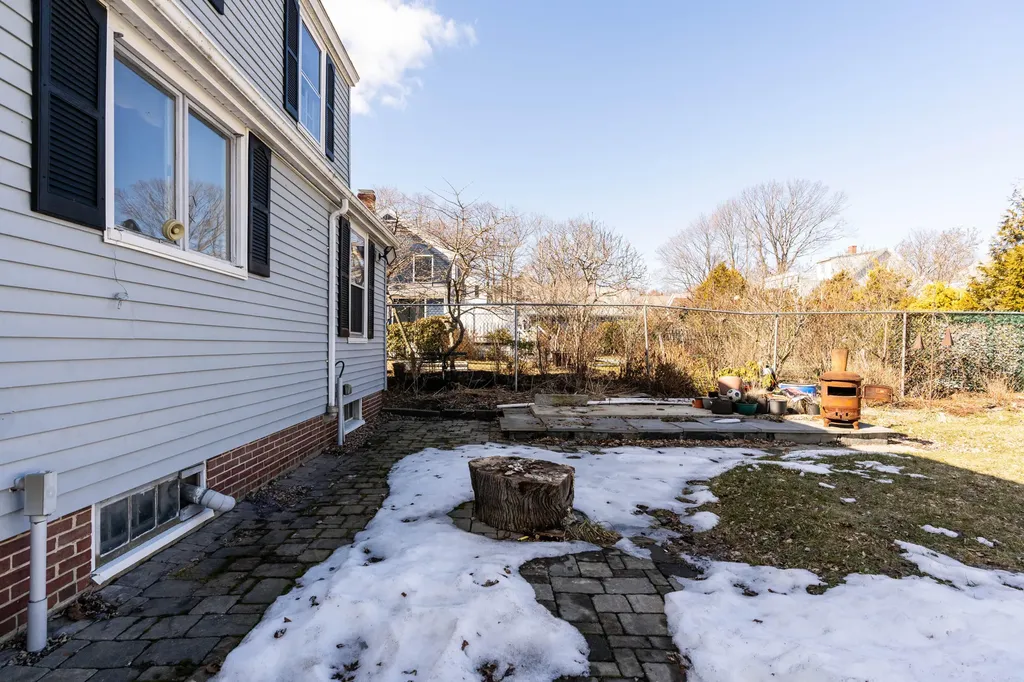61 Gleckler Road Portland ME 04103