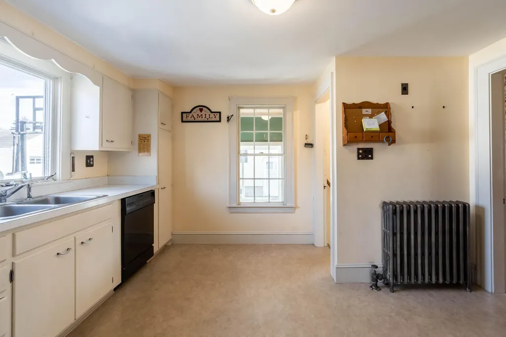61 Gleckler Road Portland ME 04103