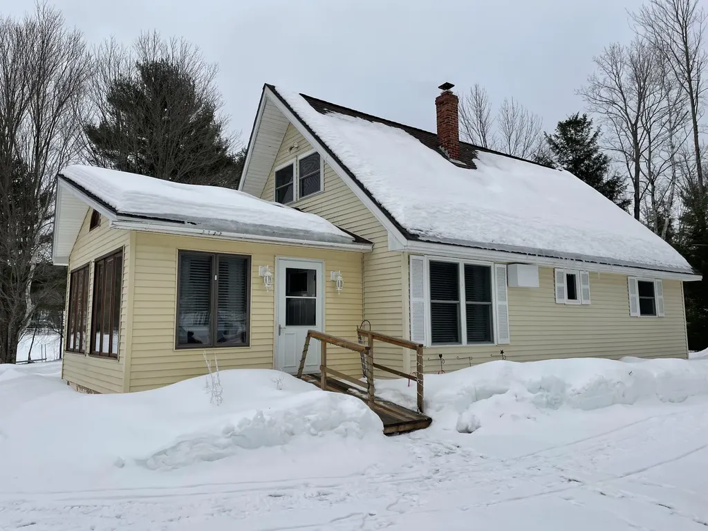 662 Green Woods Road Peru ME 04290