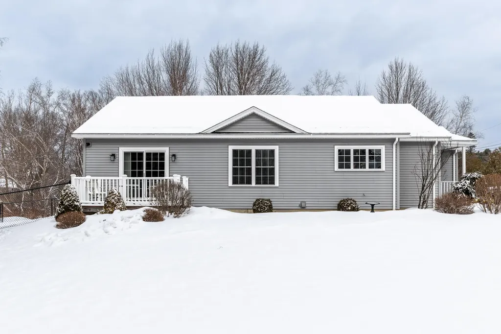 27 Mildred Avenue Bangor ME 04401