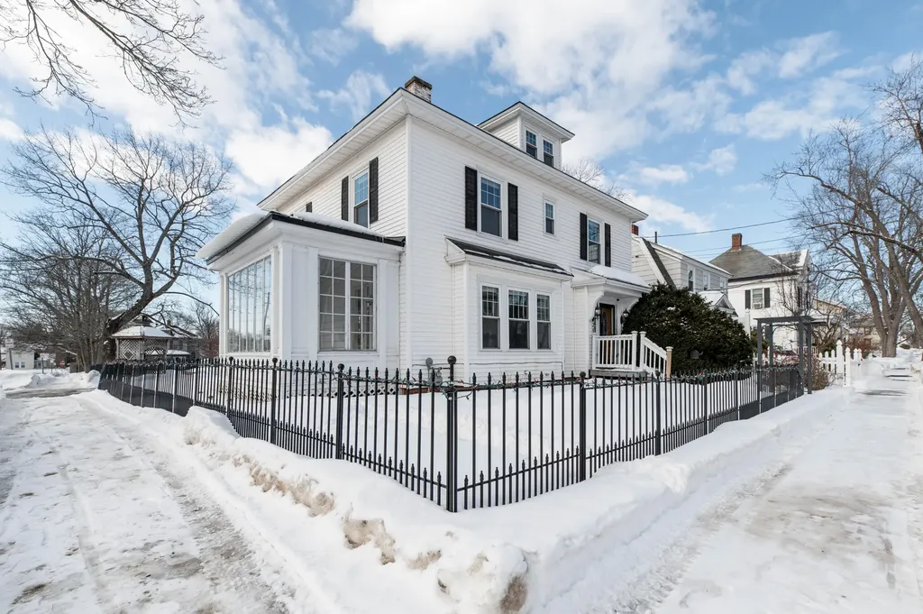216 Forest Avenue Bangor ME 04401