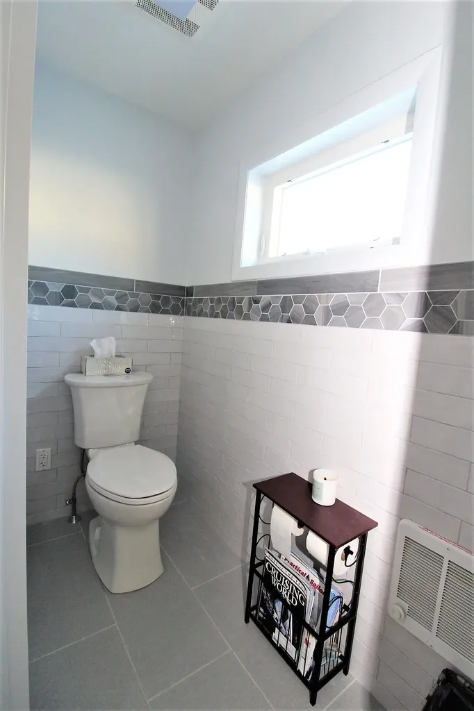 13 Chelsea Lane Belfast ME 04915