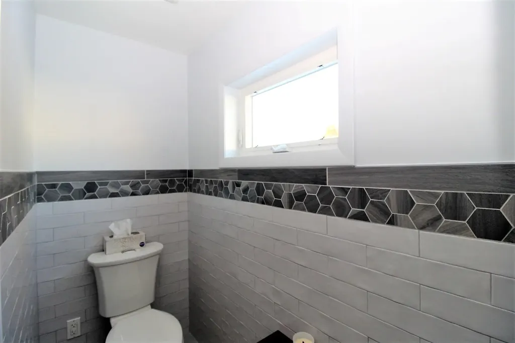 13 Chelsea Lane Belfast ME 04915