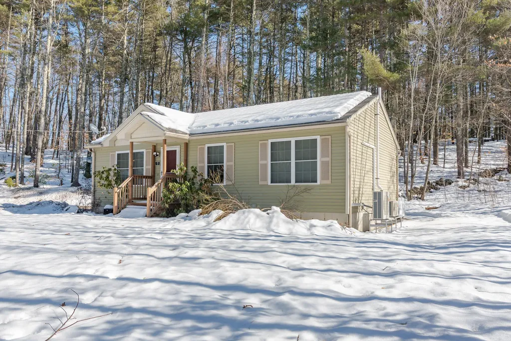 195 Ridley Road Sanford ME 04083