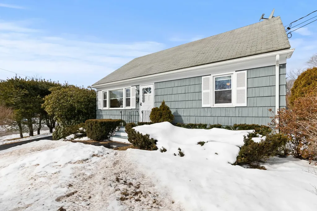 27 Greenwood Lane Portland ME 04103