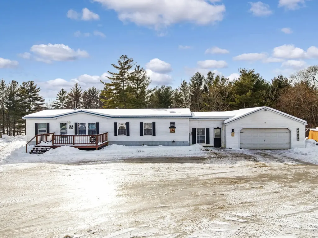 1202 River Road Clinton ME 04927