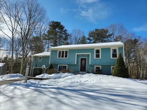 29 Down E Lane Scarborough ME 04074