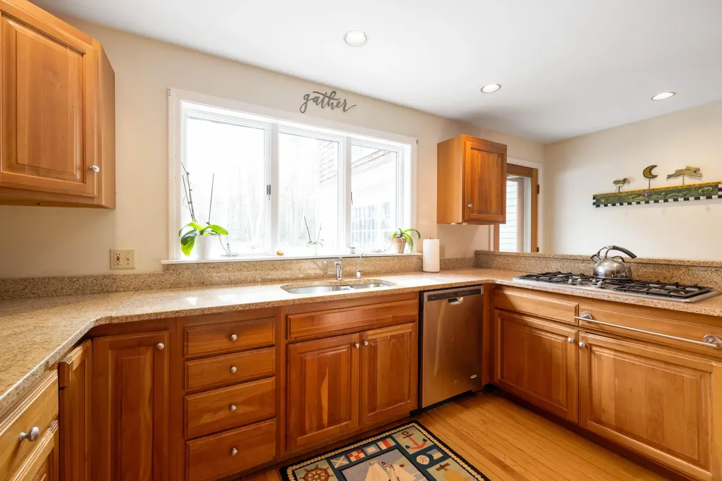 18 Lands End Road Kennebunkport ME 04046