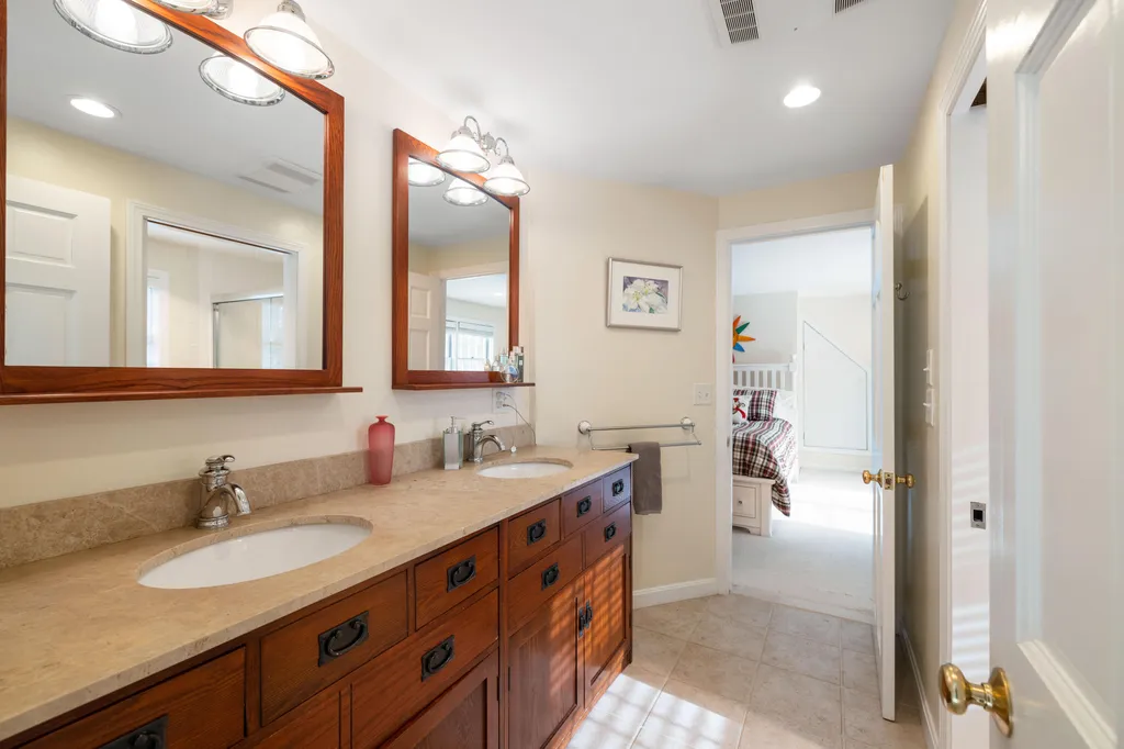 18 Lands End Road Kennebunkport ME 04046