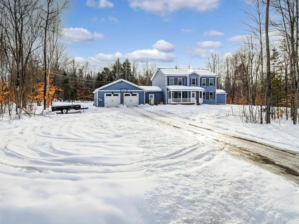 82 Richard Road Sidney ME 04330