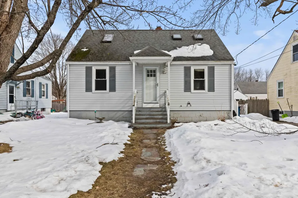 83 Pennell Avenue Portland ME 04103