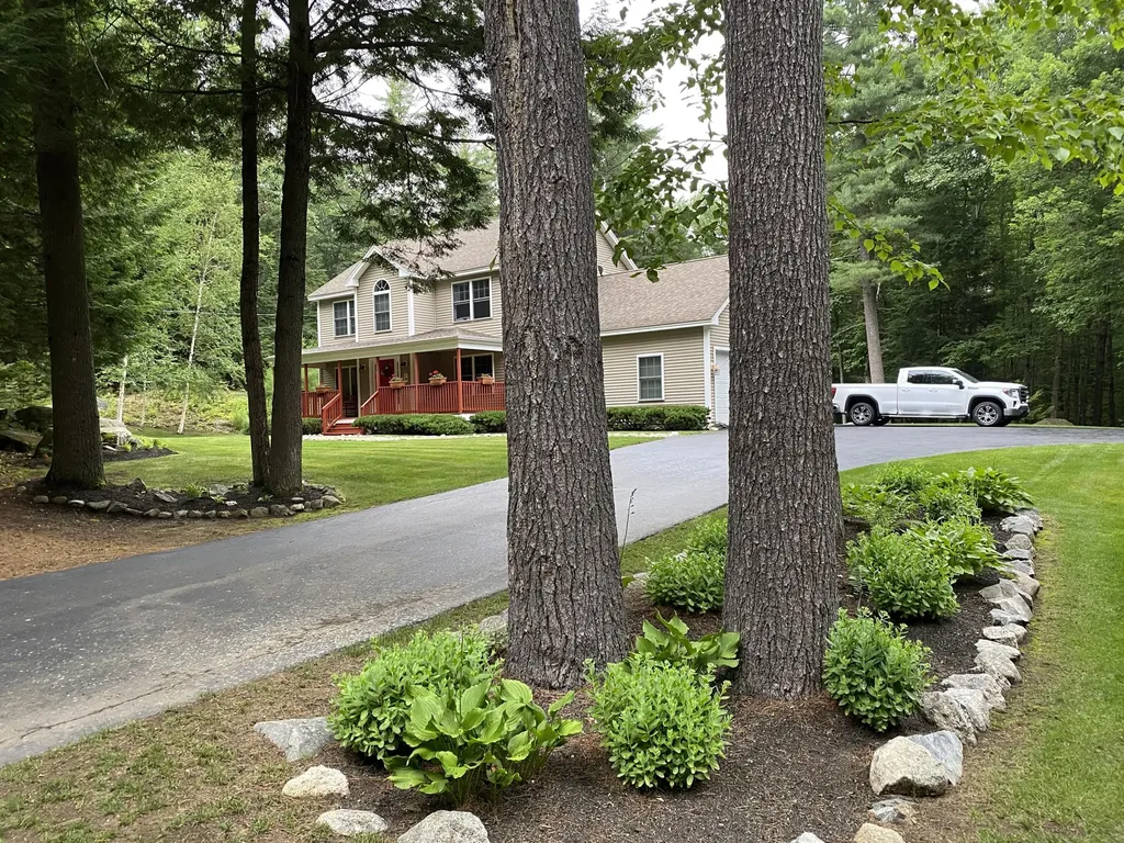 32 Hidden Cove Road Raymond ME 04071
