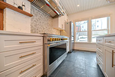 552 Cumberland Avenue Portland ME 04101