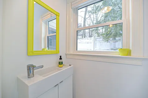 552 Cumberland Avenue Portland ME 04101