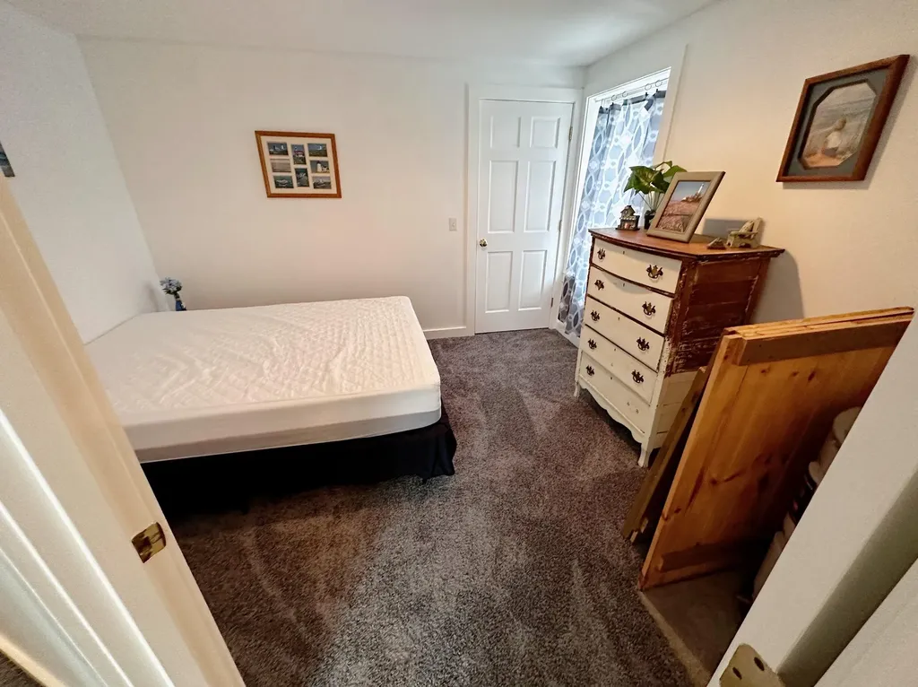 10 Randall Drive Raymond ME 04071