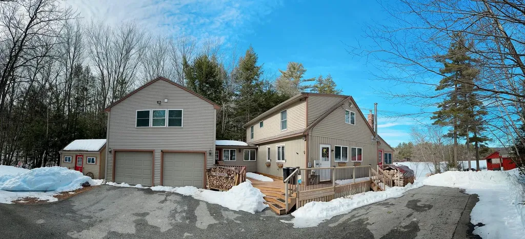 10 Randall Drive Raymond ME 04071
