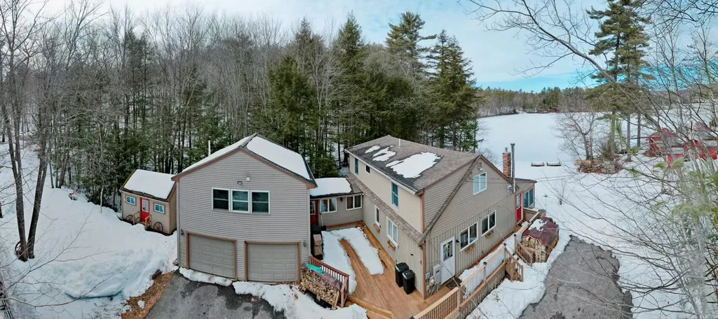 10 Randall Drive Raymond ME 04071