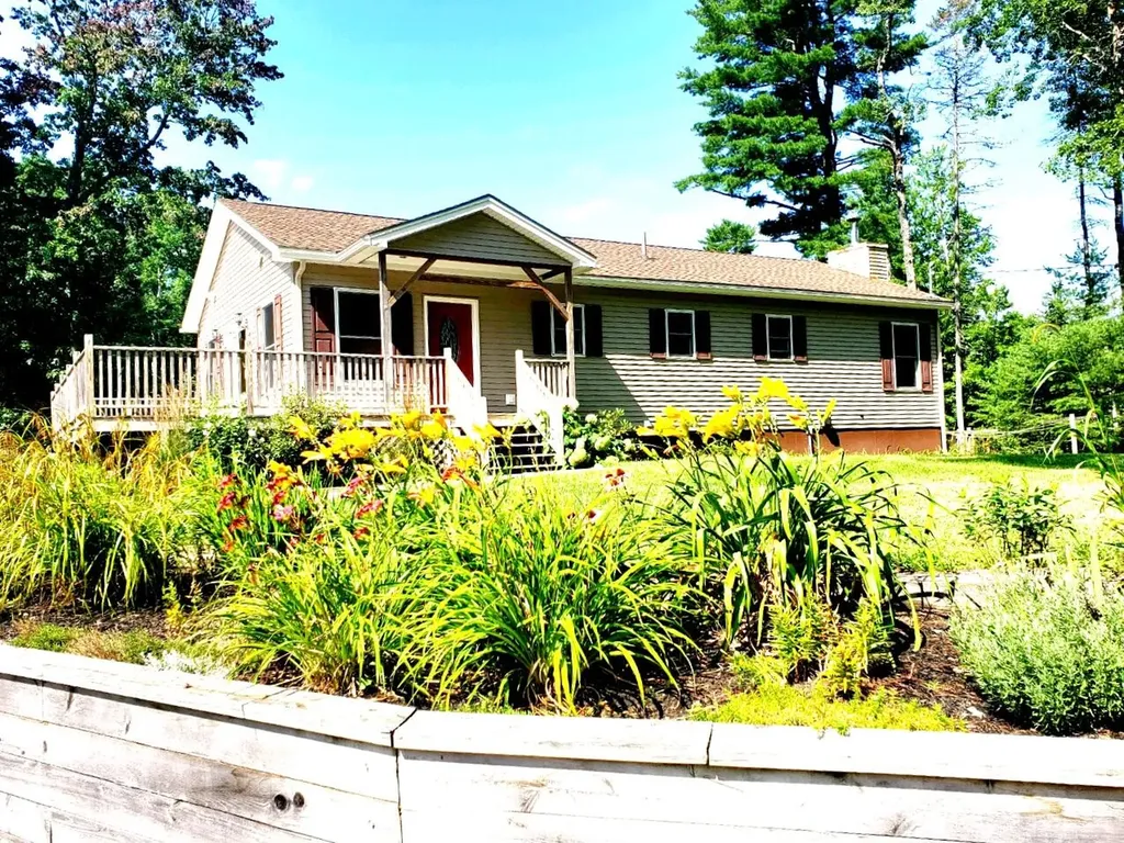 485 Levenseller Road Holden ME 04429