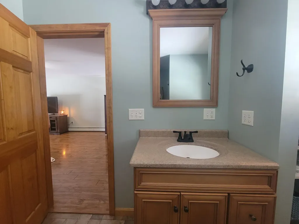 485 Levenseller Road Holden ME 04429