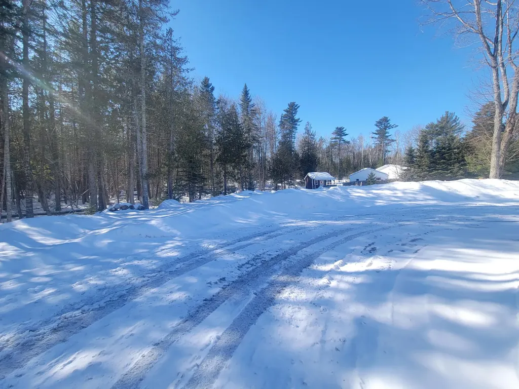 485 Levenseller Road Holden ME 04429