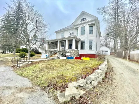 53 Pleasant Street Dexter ME 04930