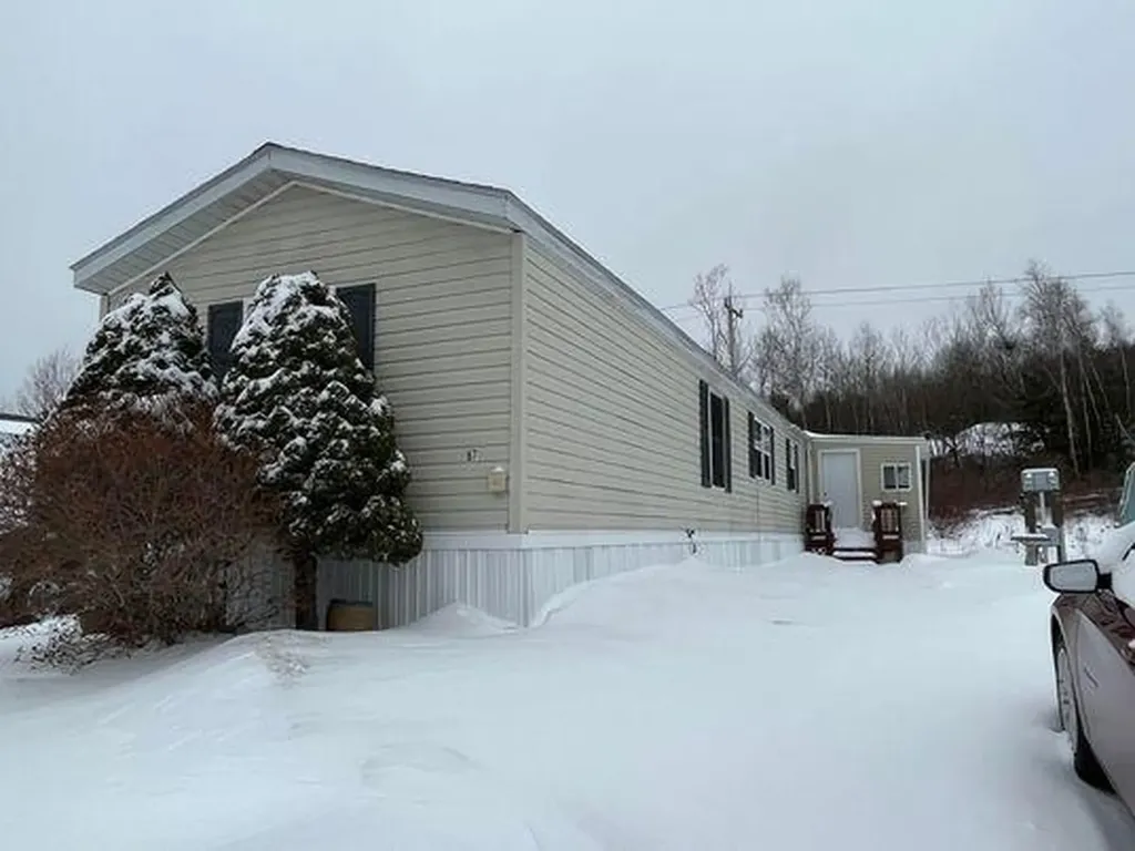 57 Oxbow Drive Lewiston ME 04240