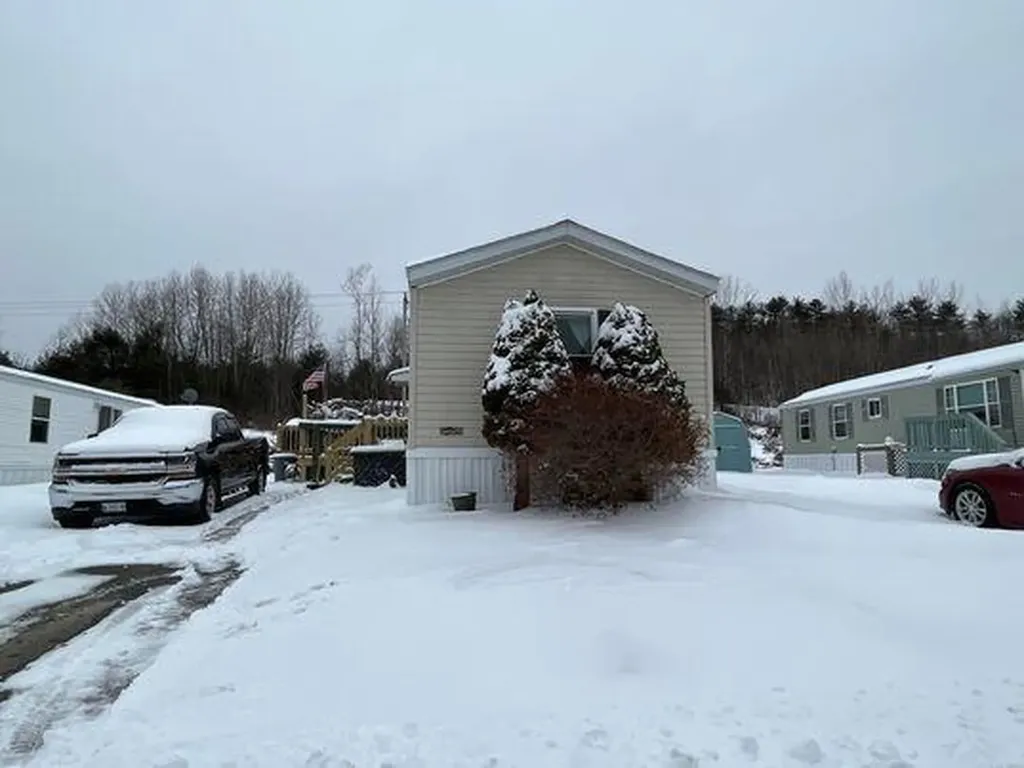 57 Oxbow Drive Lewiston ME 04240