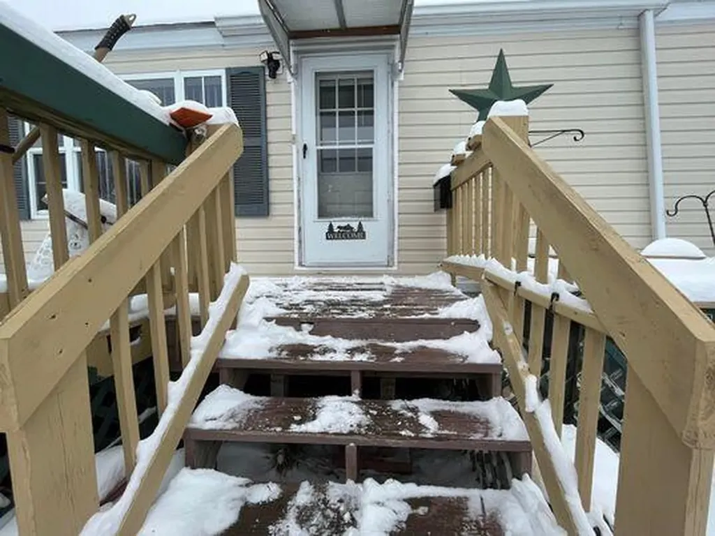 57 Oxbow Drive Lewiston ME 04240