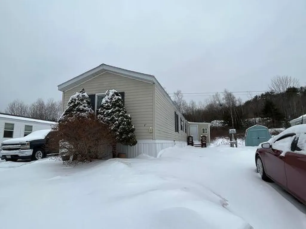57 Oxbow Drive Lewiston ME 04240