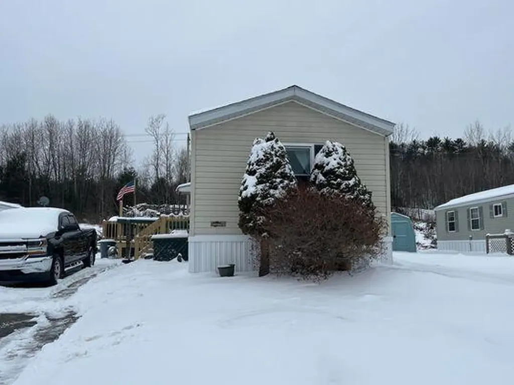 57 Oxbow Drive Lewiston ME 04240