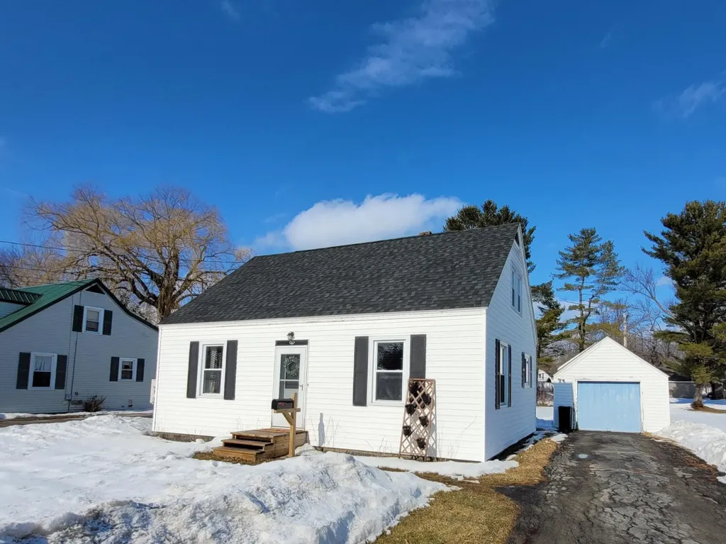 18 Military Avenue Fairfield ME 04937