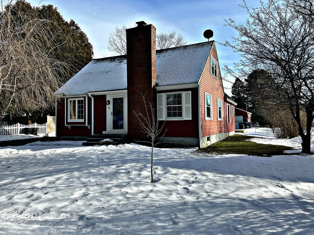 8 Hawthorne Street Brunswick ME 04011