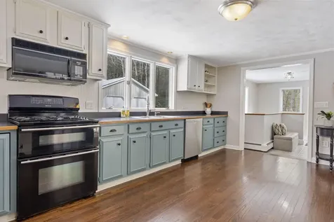 15 Brookside Drive Falmouth ME 04105