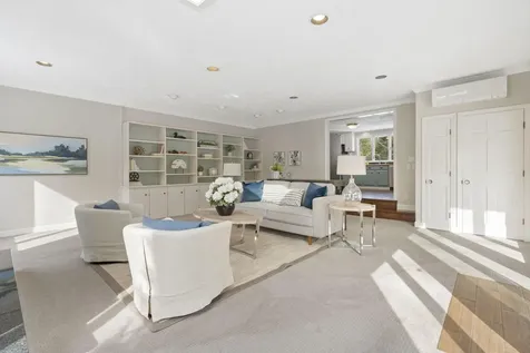 15 Brookside Drive Falmouth ME 04105