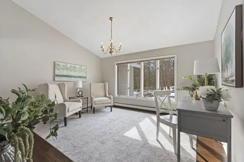 15 Brookside Drive Falmouth ME 04105