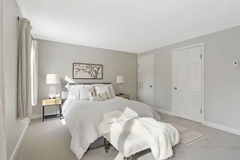 15 Brookside Drive Falmouth ME 04105