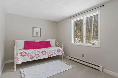 15 Brookside Drive Falmouth ME 04105