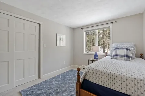 15 Brookside Drive Falmouth ME 04105