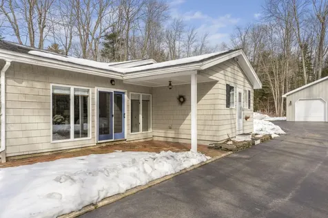 15 Brookside Drive Falmouth ME 04105