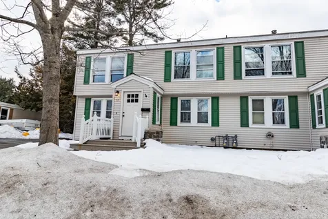 32 Emanual Drive Brunswick ME 04011