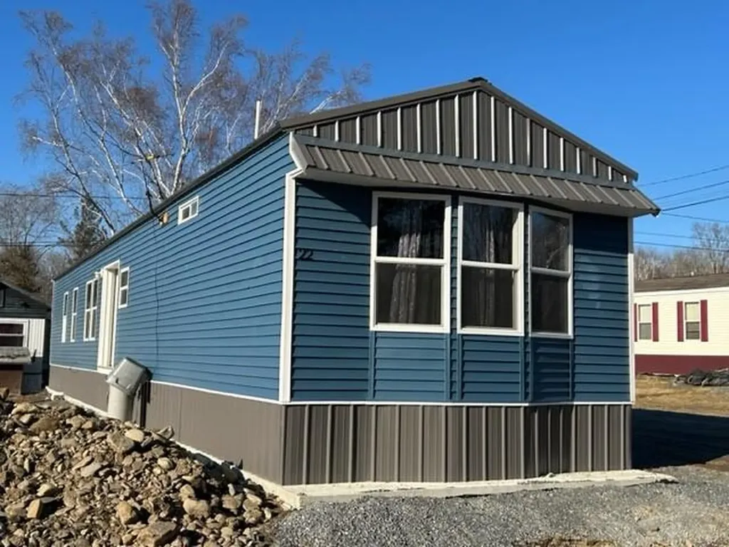 22 Christopher Road Dexter ME 04930