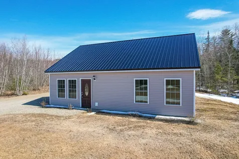 3 Oak Ridge Lane Frankfort ME 04438
