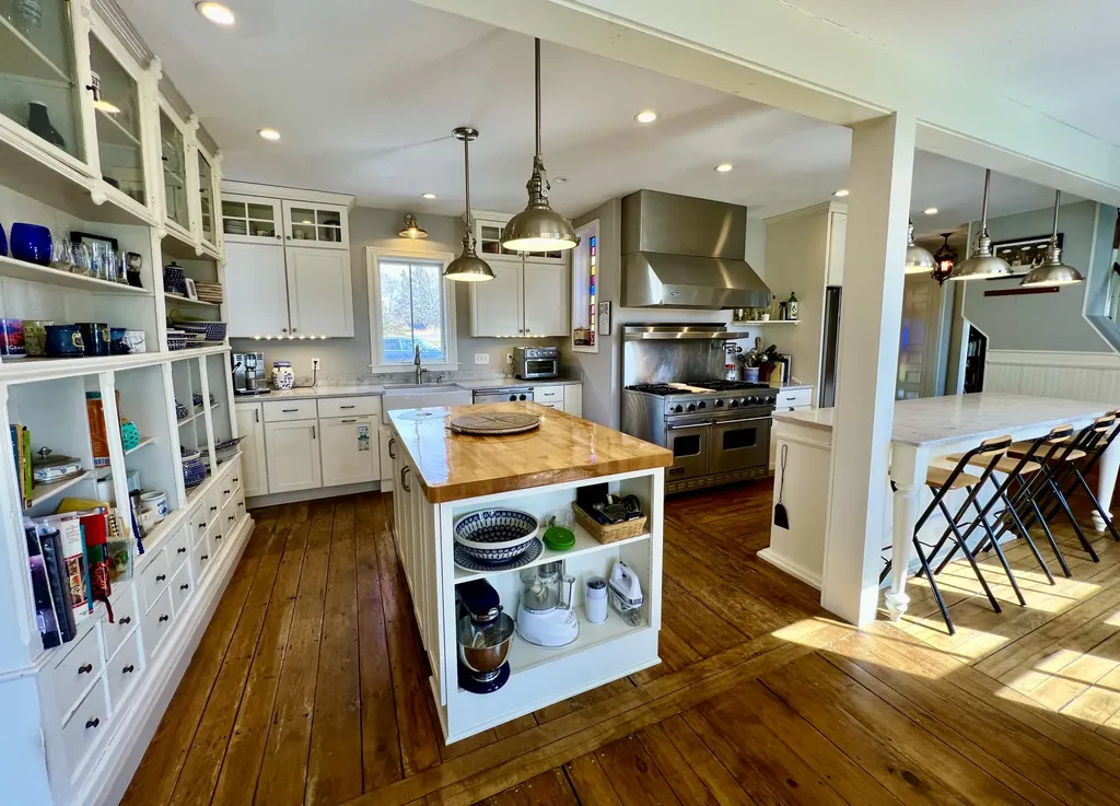 13 Dublin Road South Thomaston ME 04858