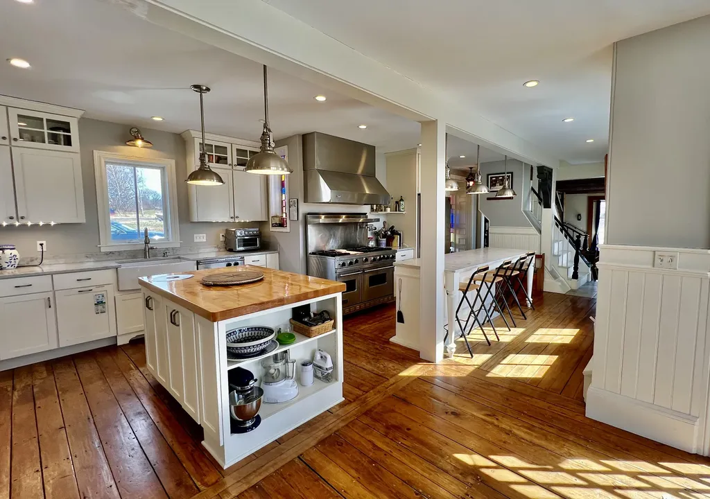 13 Dublin Road South Thomaston ME 04858