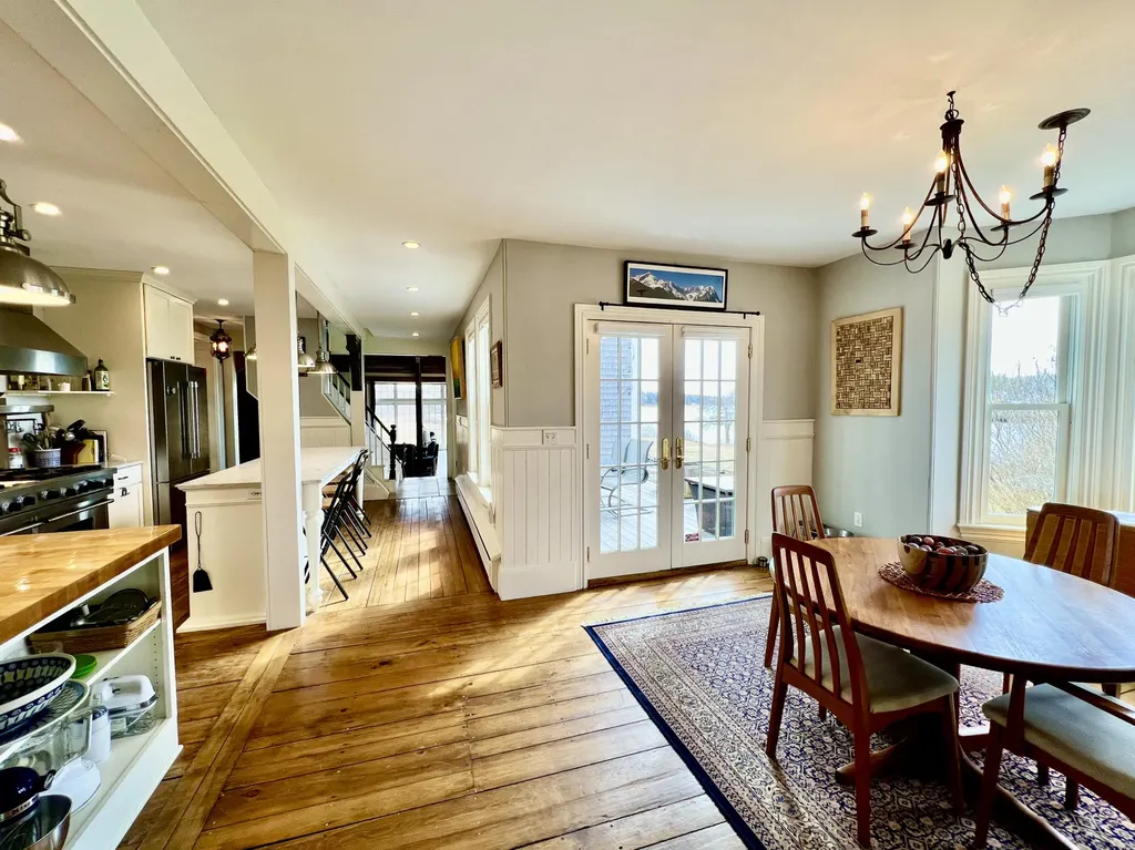 13 Dublin Road South Thomaston ME 04858