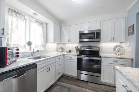 135 Ocean Avenue Kennebunkport ME 04046
